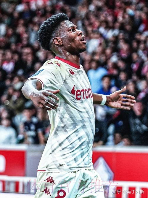 多家媒体:皇马将敲定琼阿梅尼 转会费+浮动达1亿欧 多家媒体:皇马将敲定琼阿梅尼 转会费+浮动达1亿欧